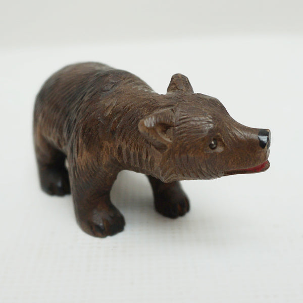 A Black Forest small carved bear - Jeroen Markies Art Deco