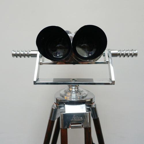 10X80 chrome marine binoculars by Leica. Set over a later extending wood and chromed metal stand with angular chromed feet. Mid Century Naval Equipment. War ship accessory . WW2 Binoculars - Jeroen Markies Art Deco 