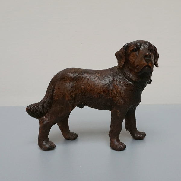 Black Forest Hand Carved Dog Sculpture. Late Victorian figurine. Jeroen Markies Art Deco
