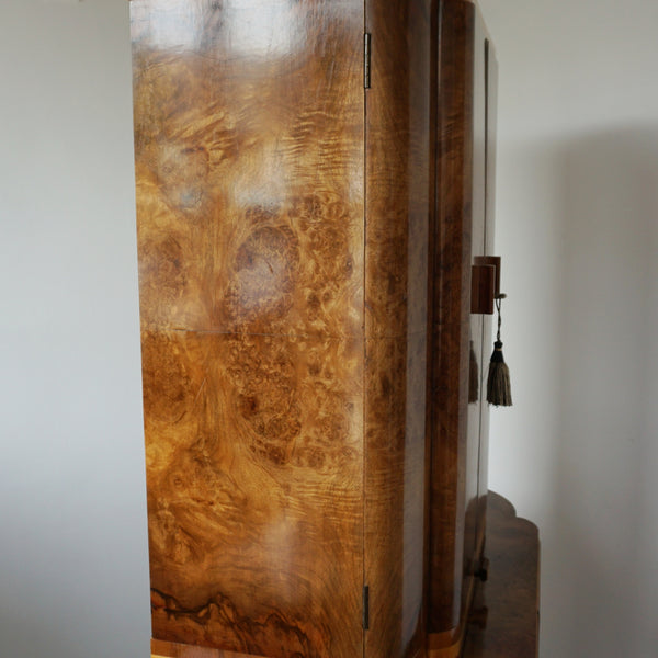 Vintage Art Deco Burr Walnut Veneered Cocktail Cabinet - Drinks Cabinet - Dry Bars - Jeroen Markies Art Deco 