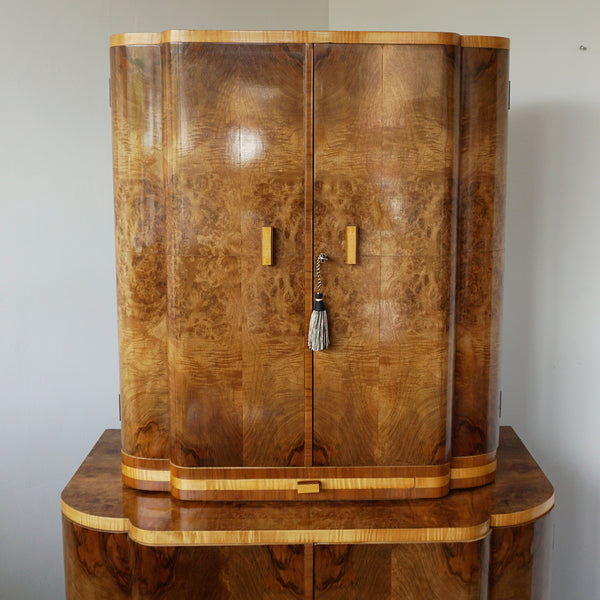 Vintage Art Deco Burr Walnut Veneered Cocktail Cabinet - Drinks Cabinet - Dry Bars - Jeroen Markies Art Deco 