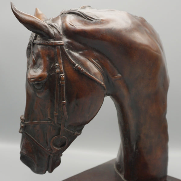 'Frankel' Beautiful study of the Retired Champion Thoroughbred Racehorse by Gill Parker in Naturalistic Bronze - Jeroen Markies Art Deco