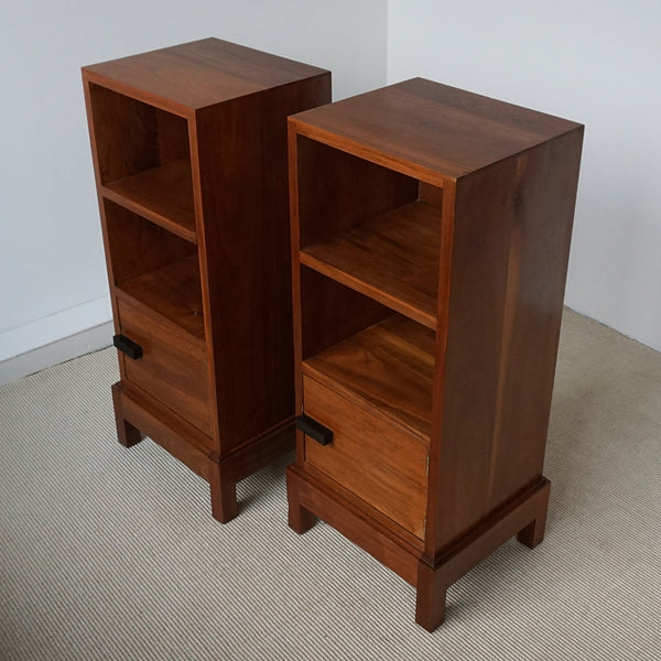 Pair of Bedside Cabinets by Gordon Russell - Mid-Century Furniture - Jeroen Markies Art Deco