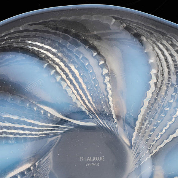 'Fleurons no.2' Opalescent Glass Plate by Rene Lalique - Jeroen Markies Art Deco