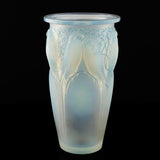Excellent Example of a Ceylan Vase. by Rene Lalique introduced in 1930 - Jeroen Markies Art Deco