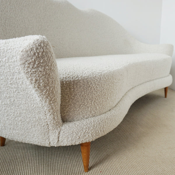 Mid-Century White Boucle Upholstered Curved Italian Sofa - Jeroen Markies Art Deco