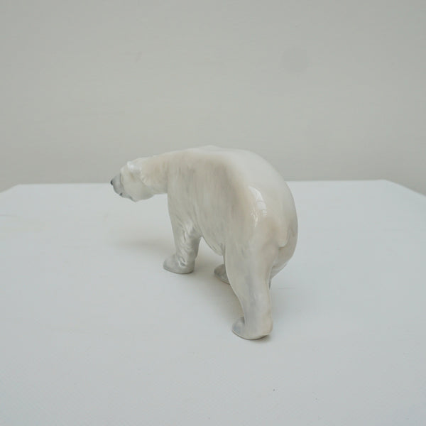 Walking Polar Bear - Jeroen Markies Art Deco