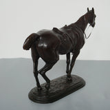 'Tired Hunter' John Willis Good Original Sculpture - Jeroen Markies Art Deco