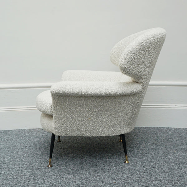 A pair of Mid-Century rounded armchairs., white bouclé - Jeroen Markies Art Deco