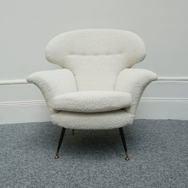 A pair of Mid-Century rounded armchairs., white bouclé - Jeroen Markies Art Deco