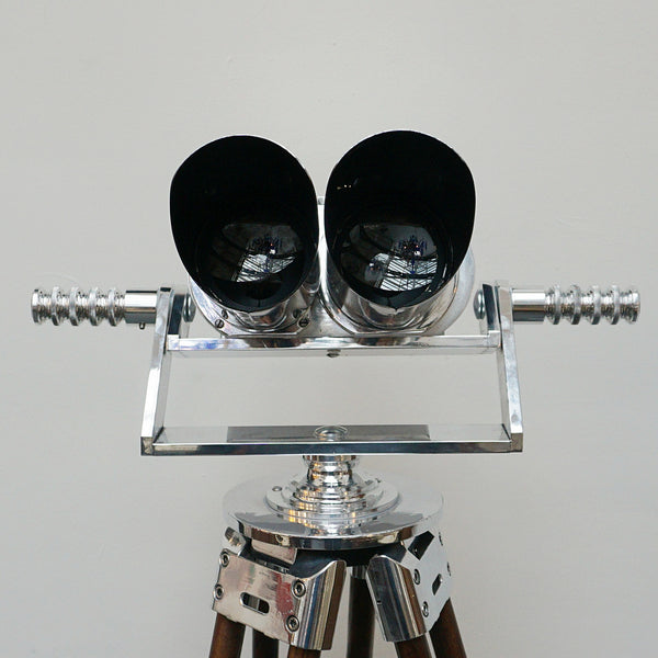 10X80 chrome marine binoculars by Leica. Set over a later extending wood and chromed metal stand with angular chromed feet. Mid Century Naval Equipment. War ship accessory . WW2 Binoculars - Jeroen Markies Art Deco 