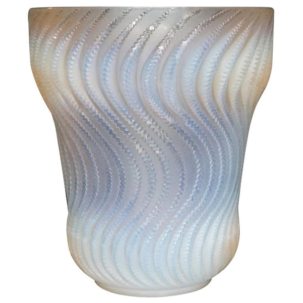 'Actinia' an Opalescent Glass Vase by Rene Lalique Art Deco Original Class Lalique Glass - Jeroen Markies Art Deco