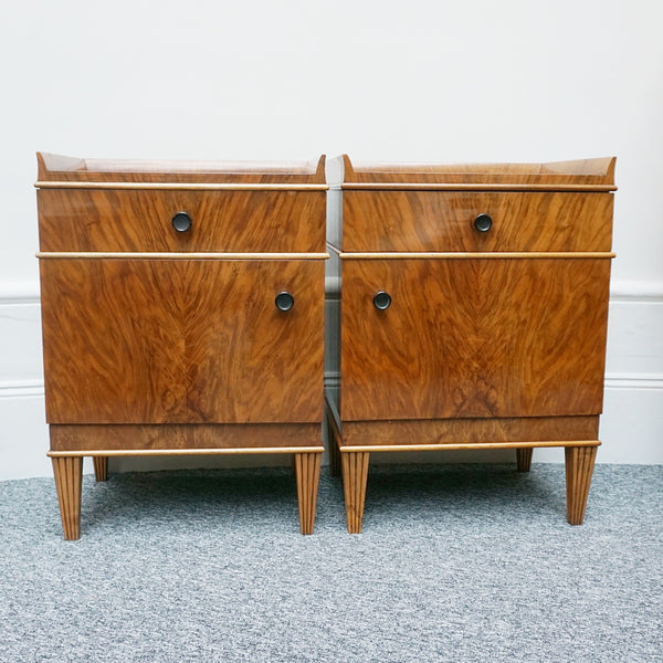 Pair of Bedside Tables. Walnut veneer with black glass - Jeroen Markies Art Deco