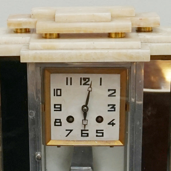 An Art Deco mantle clock - Jeroen Markies Art Deco