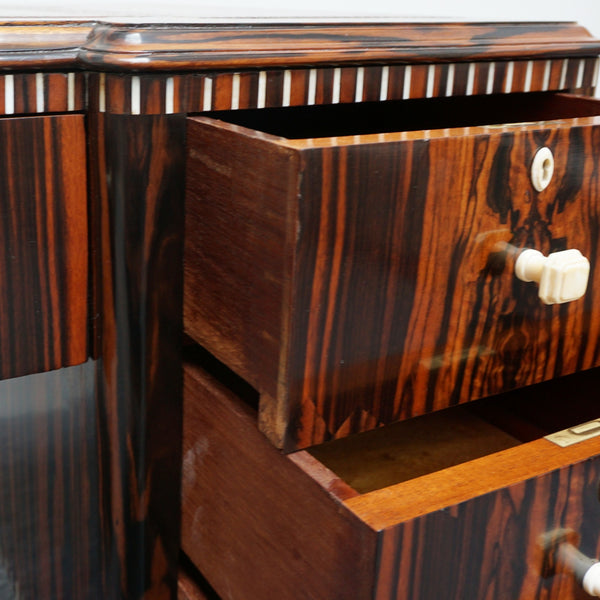An Art Deco Desk in the manner of Emile Jacques Ruhlmann - Jeroen Markies Art Deco