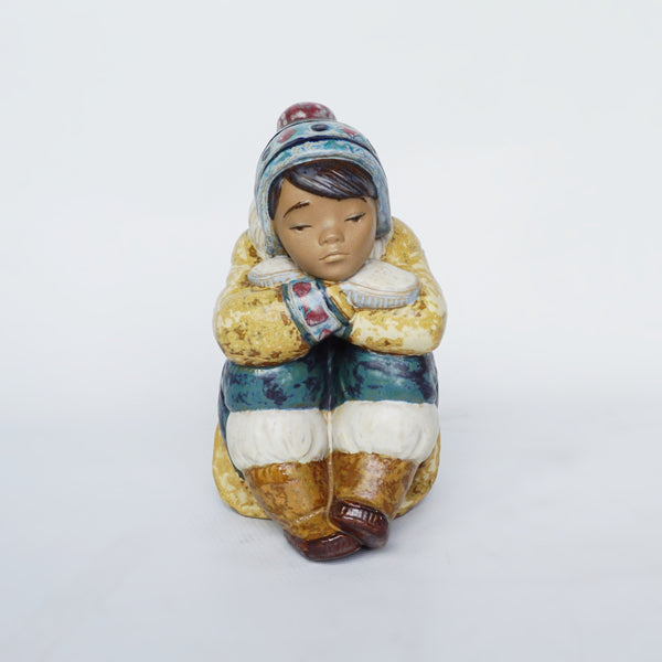 Pensive Eskimo Boy Pottery Figurine by Francisco Catalá for Lladró - Jeroen Markies Art Deco