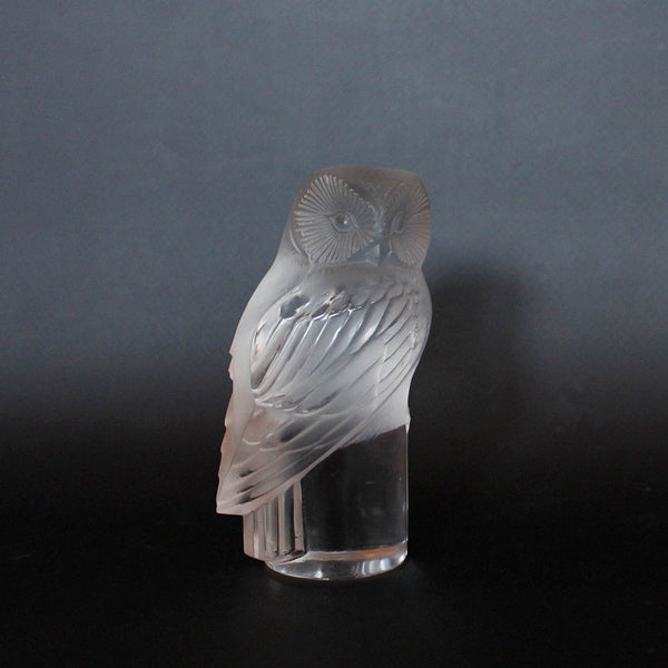 Art Deco Lalique Chouette, a glass owl paperweight at Jeroen Markies