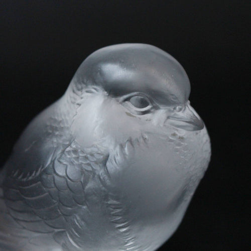 Art Deco Lalique glass bird paperweight Moineau Fier circa 1930 at Jeroen Markies