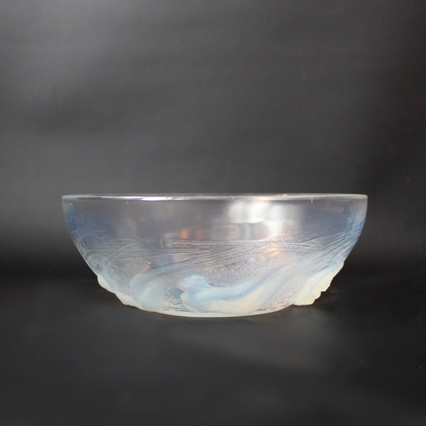 Rene Lalique Art Deco Ondines bowl decorated with mermaids at Jeroen Markies 