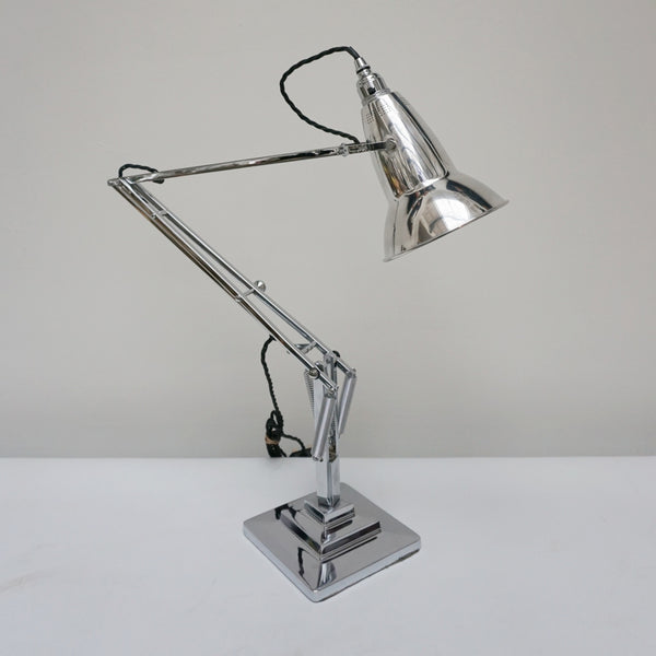 Three-spring' chromed and polished metal Anglepoise desk lamp by Herbert Terry & Sons.  Jeroen Markies Art Deco.