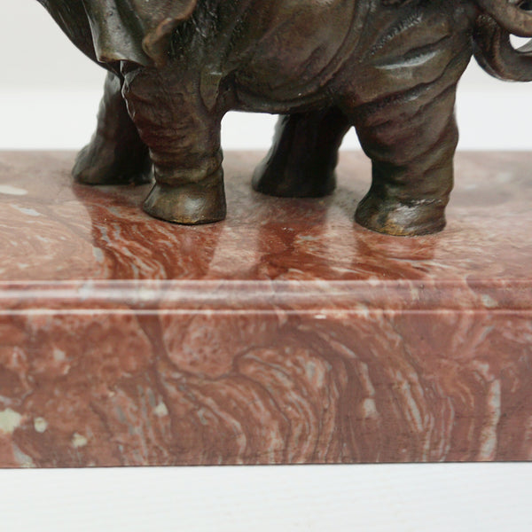 Contemporary Bronze Sculpture of a Herd of Elephants - Jeroen Markies Art Deco